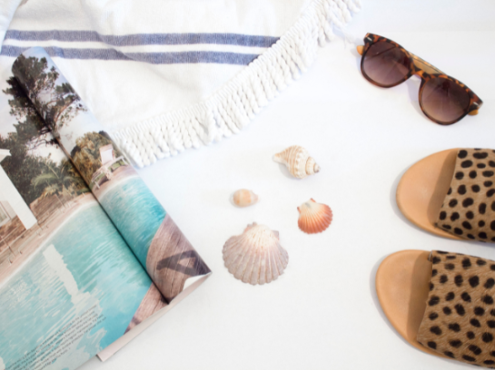 ABSOLUTE ESSENTIALS FOR THE PERFECT BEACH DAY