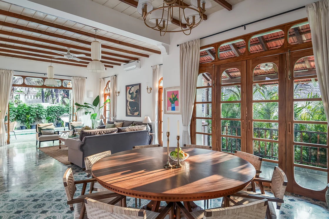 4bhk Manor in Assagao with lush environs